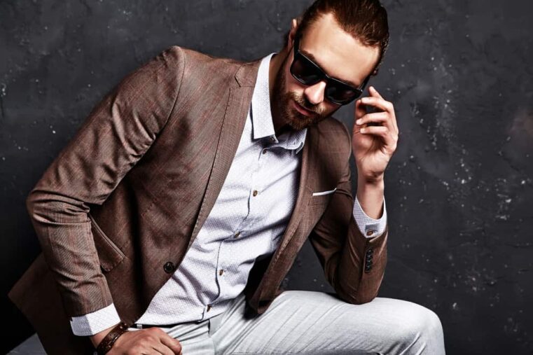stijlvol geklede man