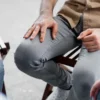 mensen zitten op stoel in therapiesessie