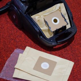 stofzuiger met nieuwe stofzuigerzakken