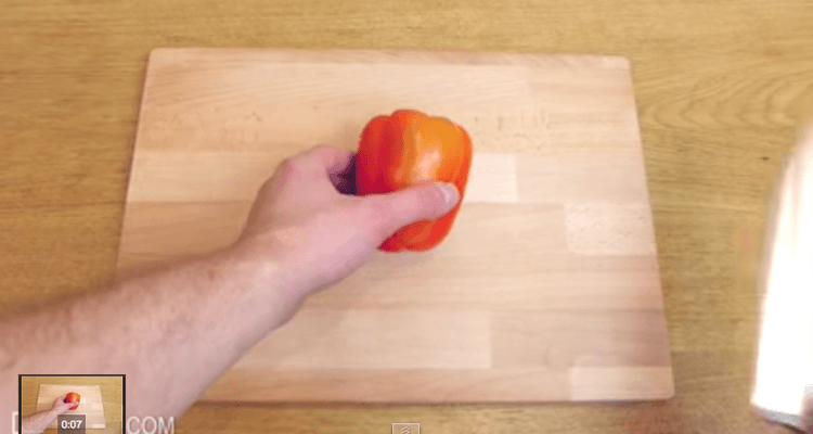 hoe snijd je een paprika
