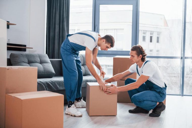 Zelf verhuizen of een professioneel verhuisbedrijf inhuren?