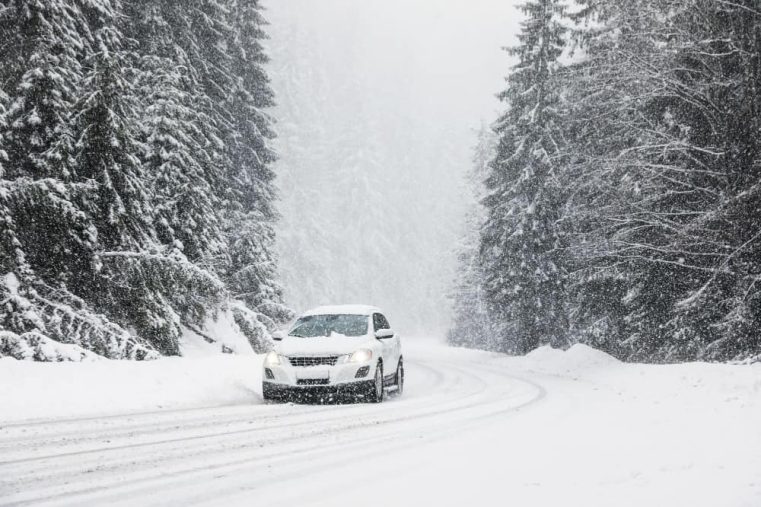 Wat maakt een auto geschikt om mee op wintersport te gaan?