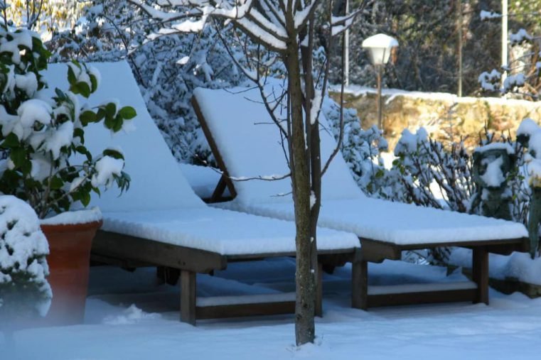 4 tips om je tuinmeubelen in de wintermaanden te beschermen