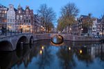 dineren aan de gracht in Amsterdam