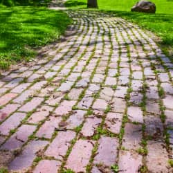 Flagstones vs andere bestratingsmaterialen: voor- en nadelen