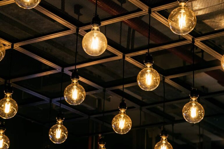 lampen in bedrijfsruimte