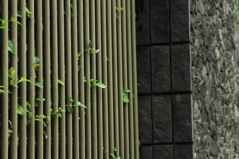 drie verschillende schuttingen