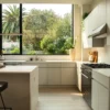 luxe keuken in beige tinten
