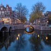 dineren aan de gracht in Amsterdam