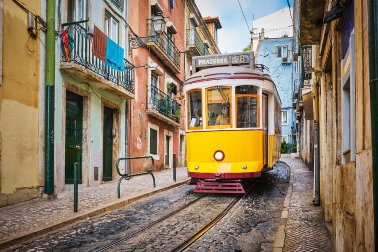 tram in Lissabon