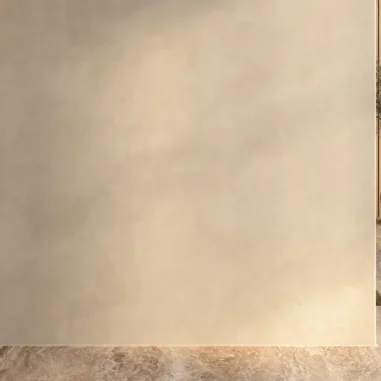 Vrijstaand beige paneel in minimalistische kamer